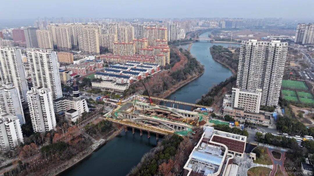 ����մ������Ž������½�չ��