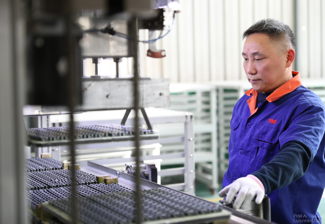 ����������������һ�ߡ���ҵ�ܳ����ٶ�