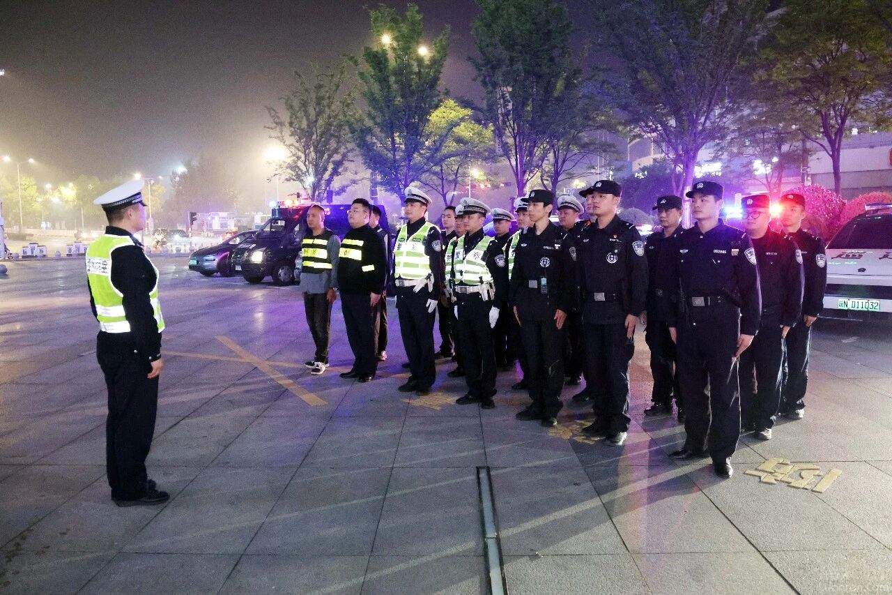 �����ྯ�������κ�ֽ�ͨ����